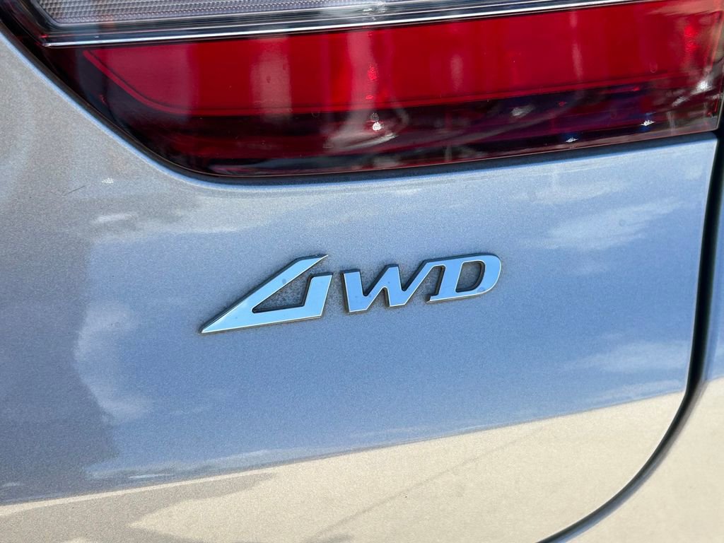 Used 2025 Genesis GV80 3.5T e-SC image 13