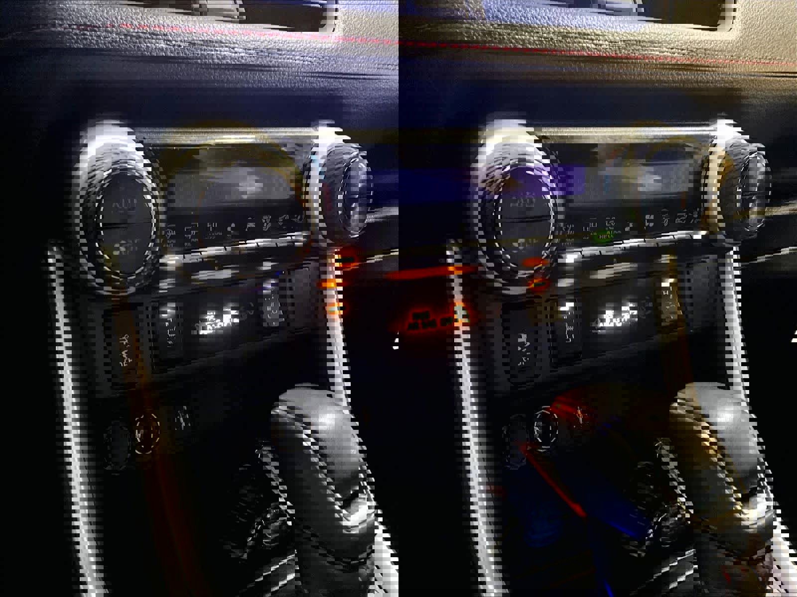 Used 2023 Toyota RAV4 SE image 26