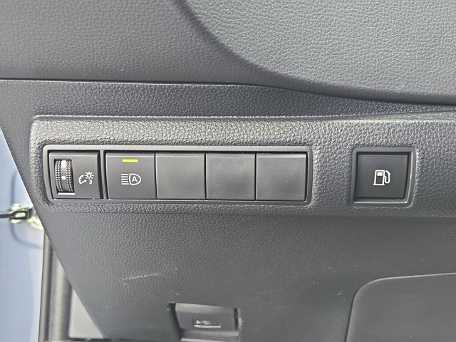 Used 2025 Toyota Corolla LE FWD image 24