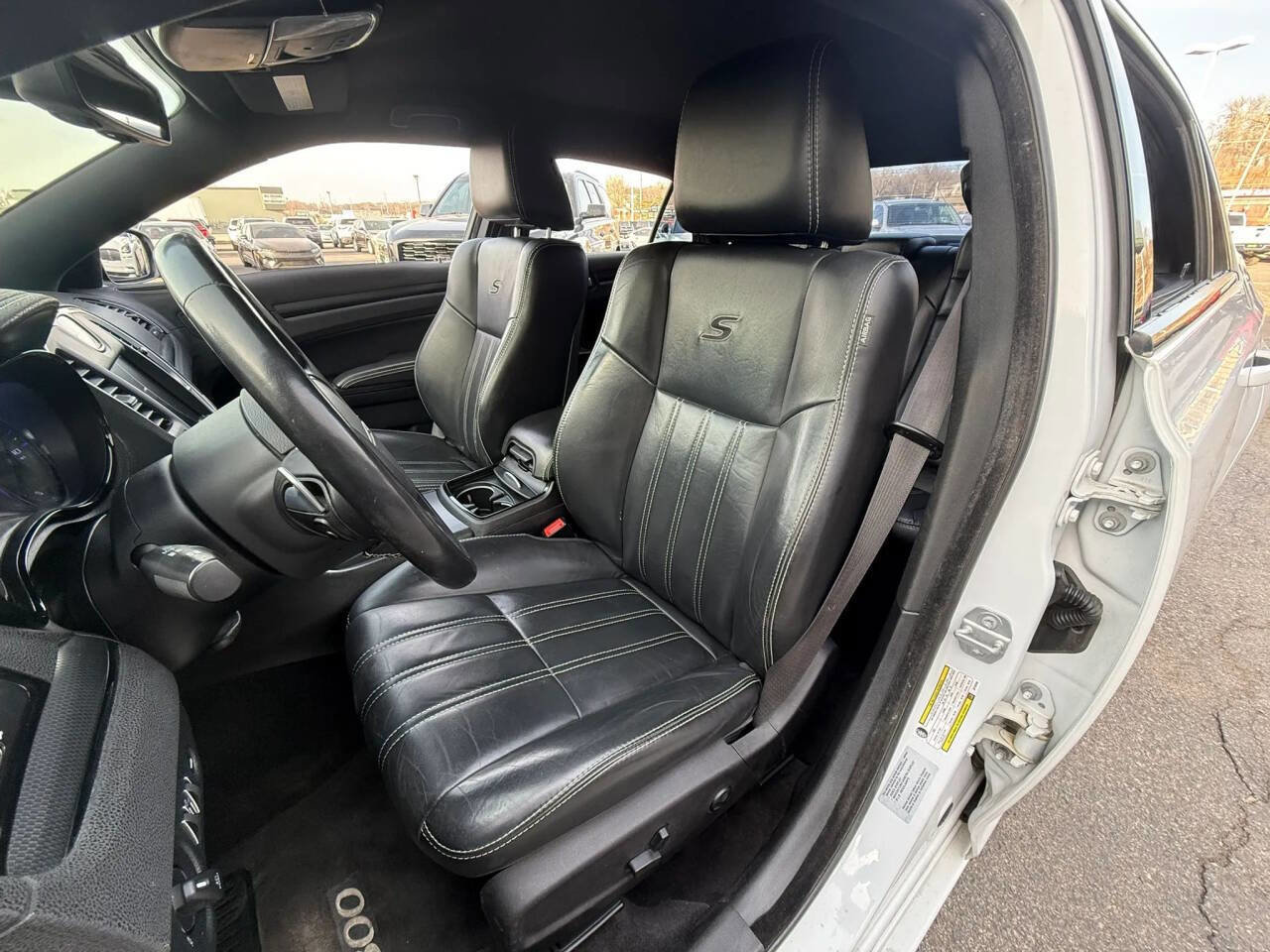 Used 2016 Chrysler 300 S image 15