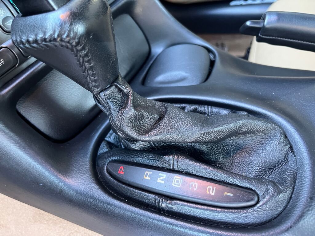 Used 1998 Chevrolet Corvette Coupe w/ Memory Pkg image 14