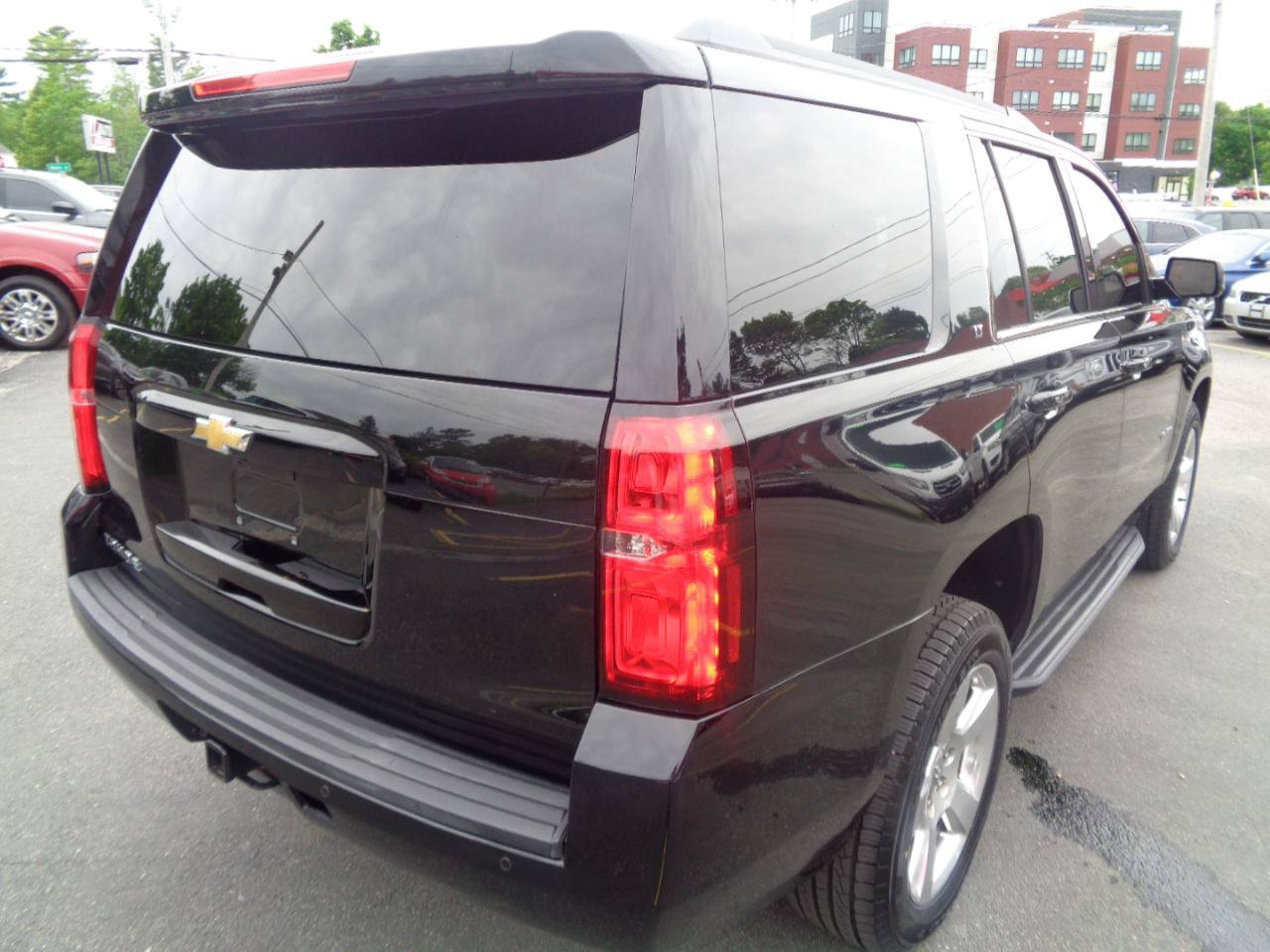 Used 2016 Chevrolet Tahoe LT w/ Luxury Package RWD image 18