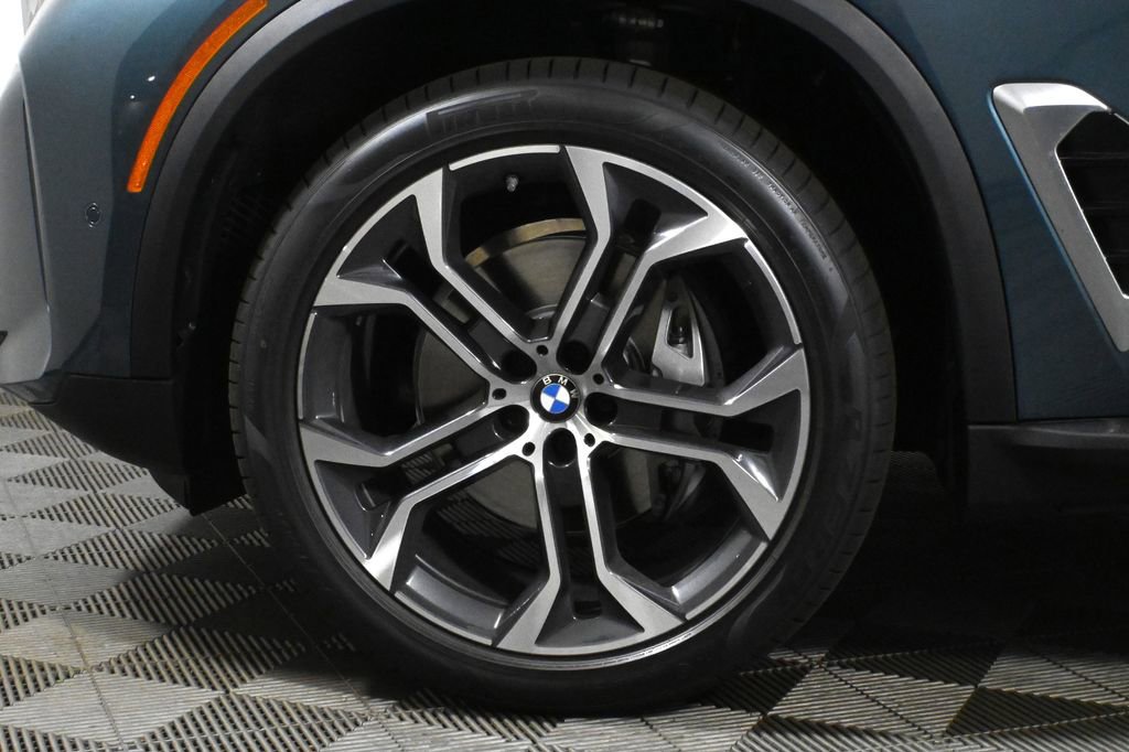 Used 2026 BMW X5 xDrive40i w/ Climate Comfort Package AWD/4WD image 12