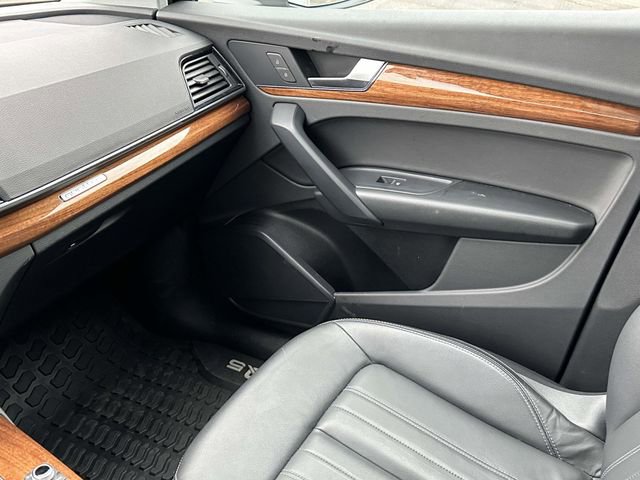 Used 2023 Audi Q5 2.0T Premium w/ Convenience Package image 35
