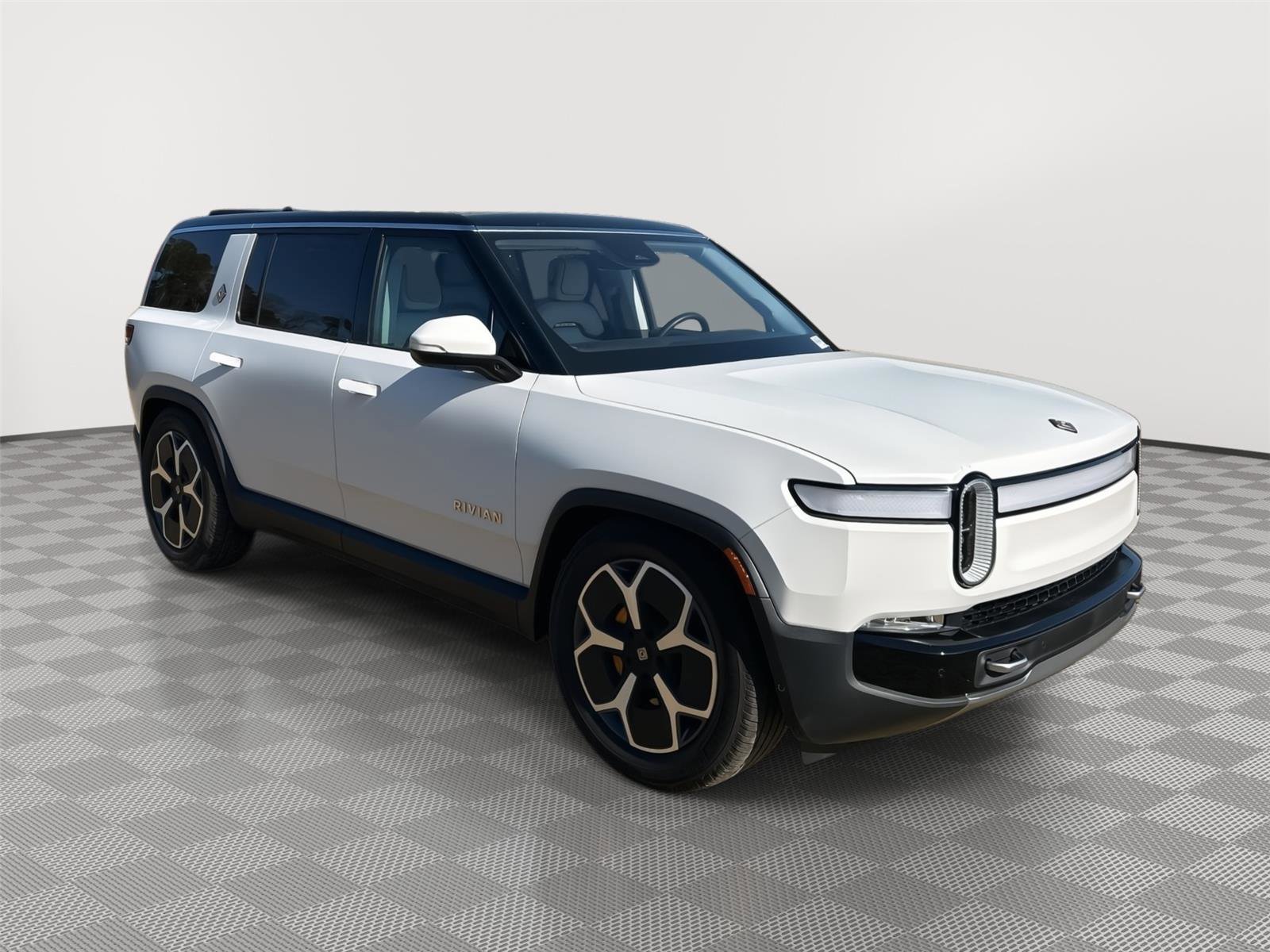 Used 2024 Rivian R1S Adventure image 26