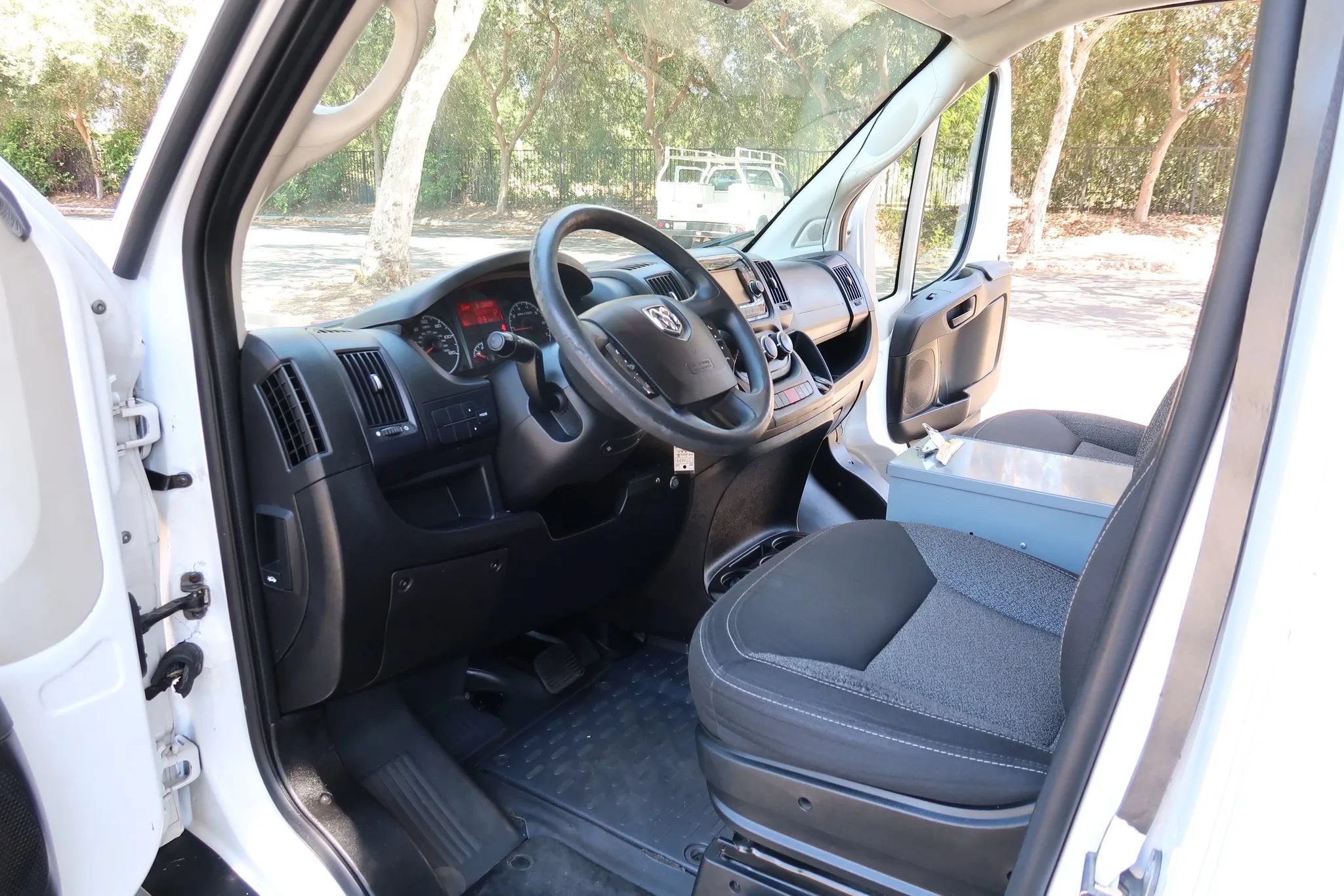 Used 2019 RAM ProMaster 2500 FWD image 23