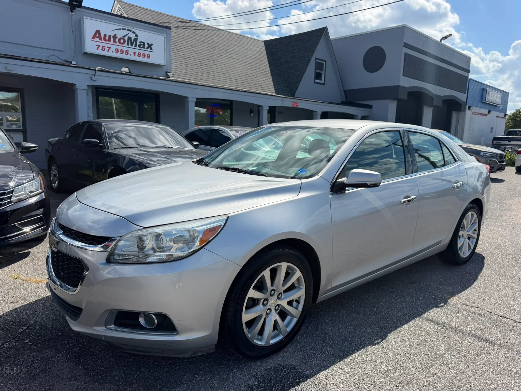 Used 2016 Chevrolet Malibu LTZ FWD image 1