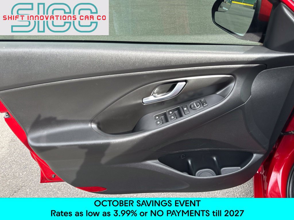 Used 2018 Hyundai Elantra GT FWD image 16
