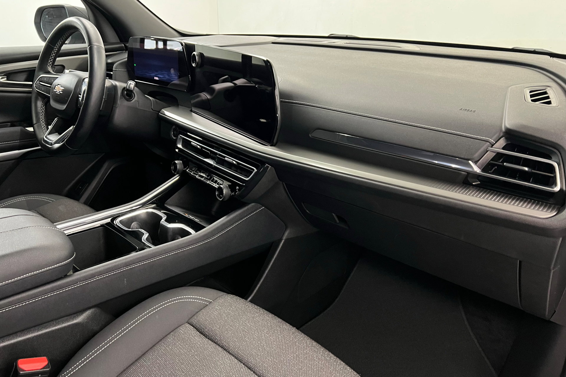 Certified 2025 Chevrolet Traverse LT image 26