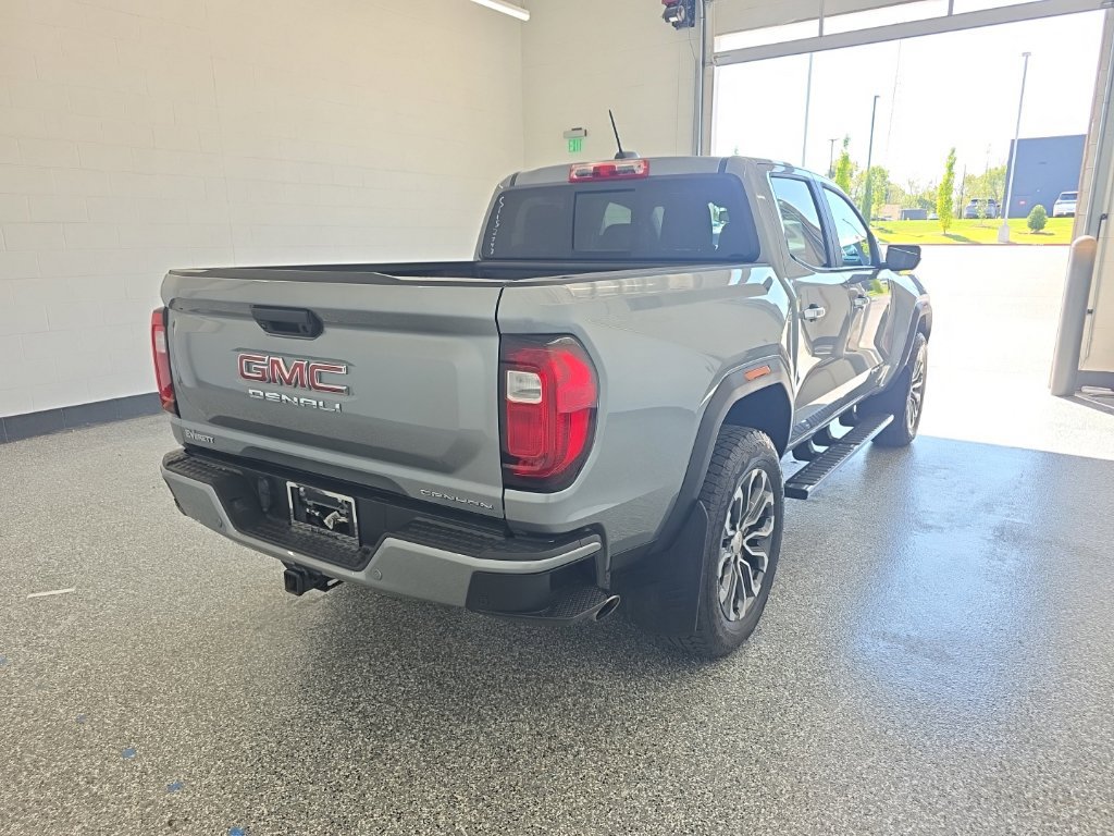 Used 2025 GMC Canyon Denali AWD/4WD image 5