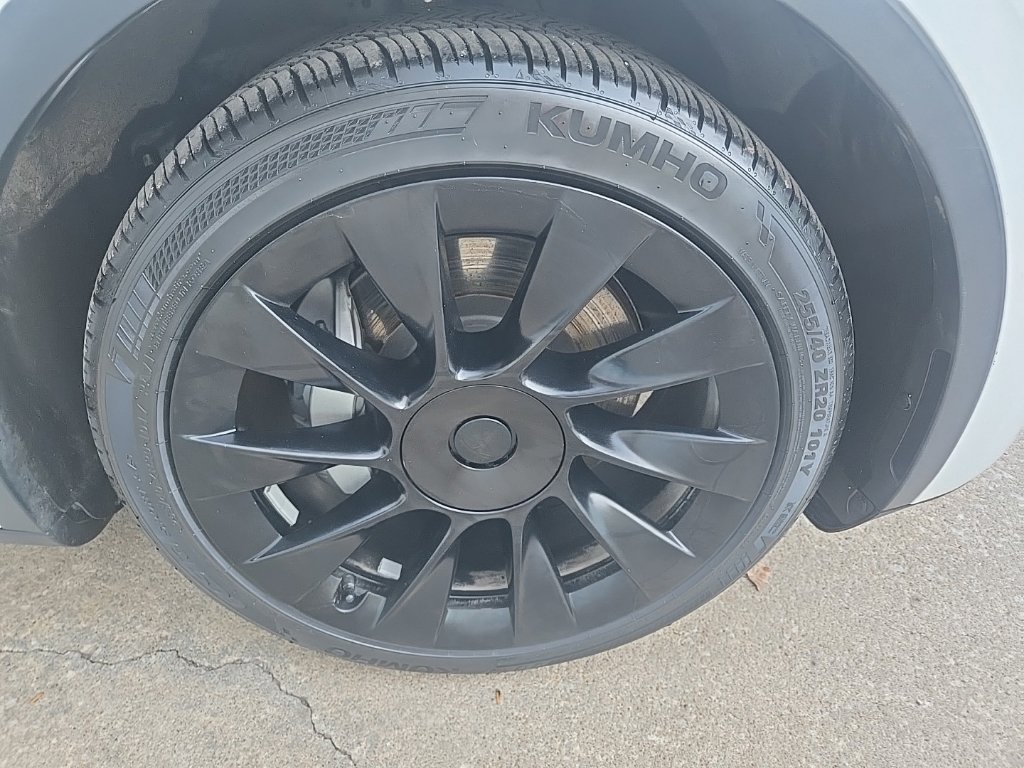 Used 2021 Tesla Model Y Long Range AWD/4WD image 36