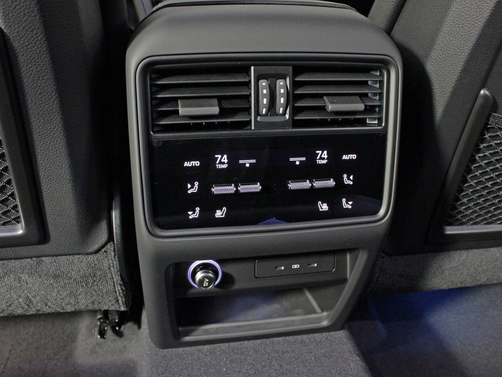 Used 2025 Porsche Cayenne E-Hybrid image 36