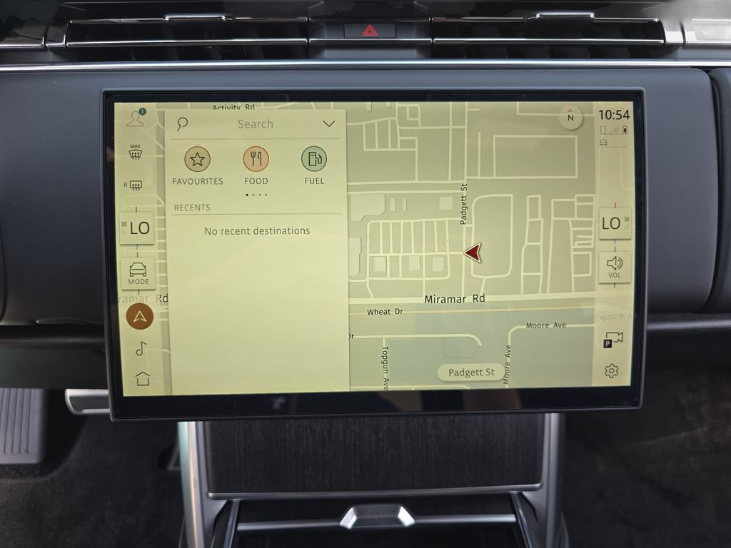 New 2026 Land Rover Range Rover SE AWD/4WD image 24