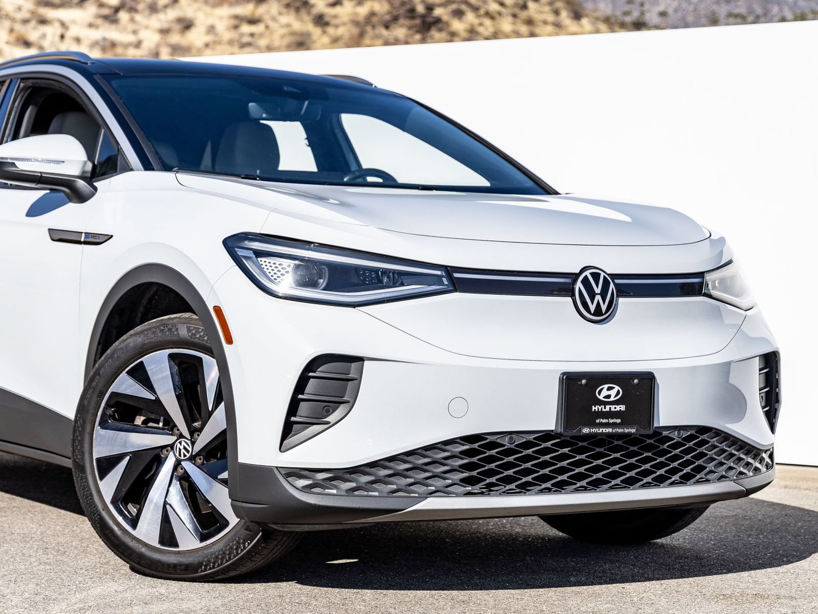 Used 2022 Volkswagen ID.4 Pro S w/ Gradient Package AWD/4WD image 4