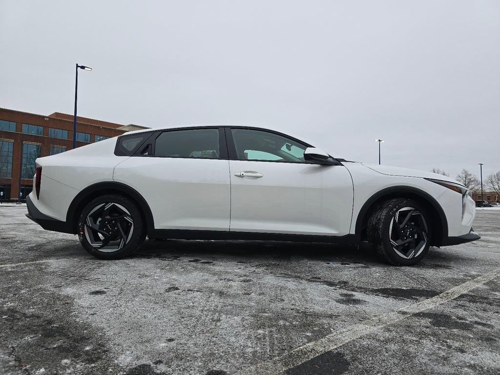 New 2025 Kia K4 EX image 15