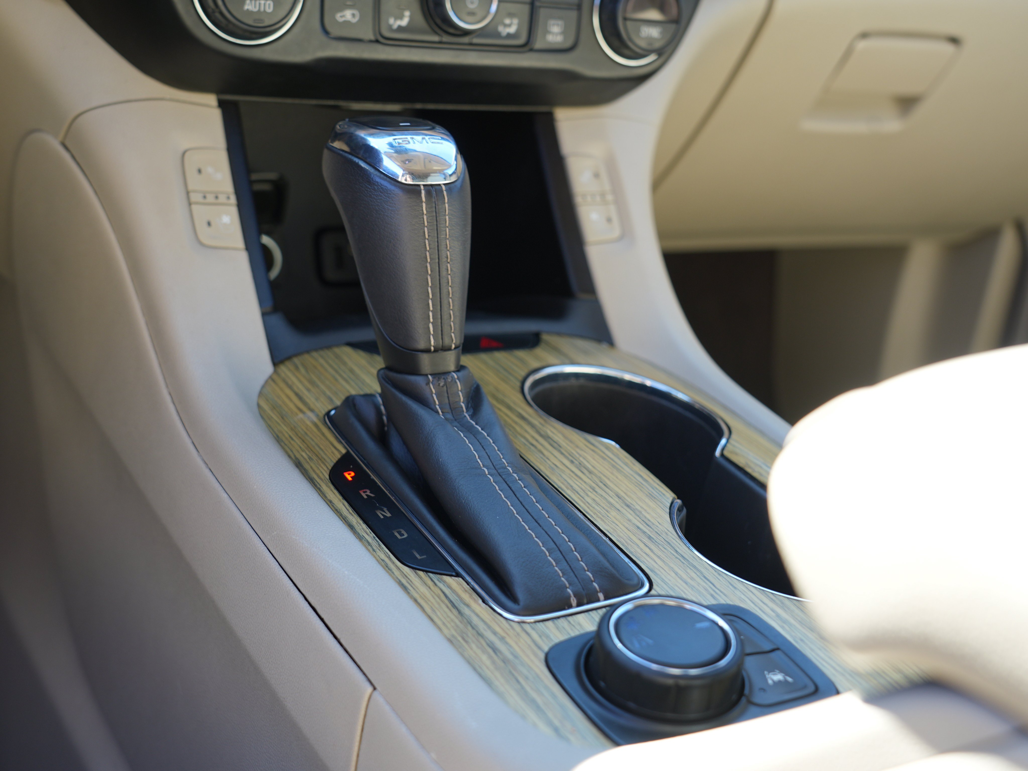 Used 2019 GMC Acadia Denali FWD image 24