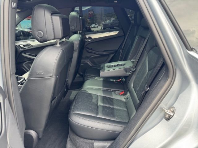 Used 2024 Porsche Macan Turbo image 14