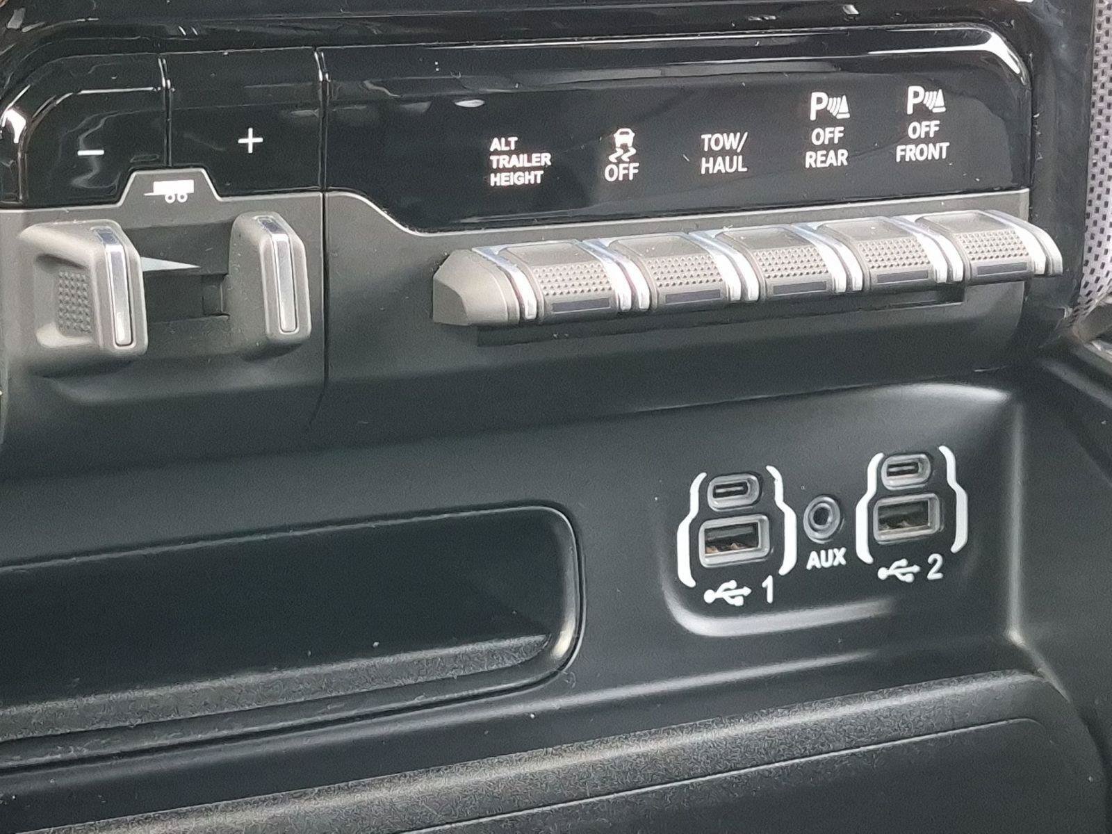 Used 2021 RAM 3500 Limited AWD/4WD image 11
