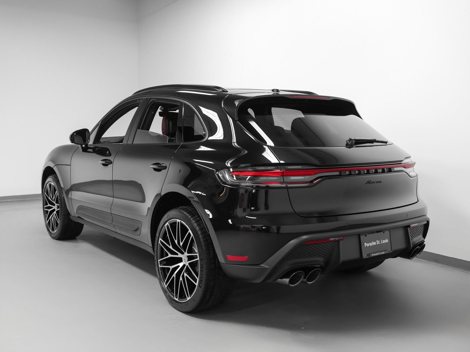 New 2026 Porsche Macan AWD/4WD image 3