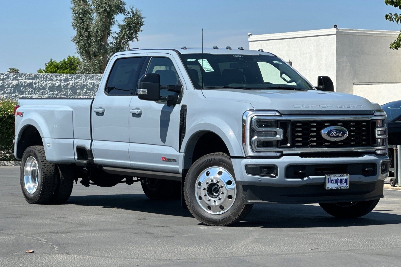 New 2026 Ford F450 Platinum w/ FX4 Off-Road Package image 2