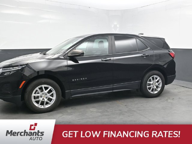 Used 2022 Chevrolet Equinox LS w/ LS Convenience Package AWD/4WD image 3