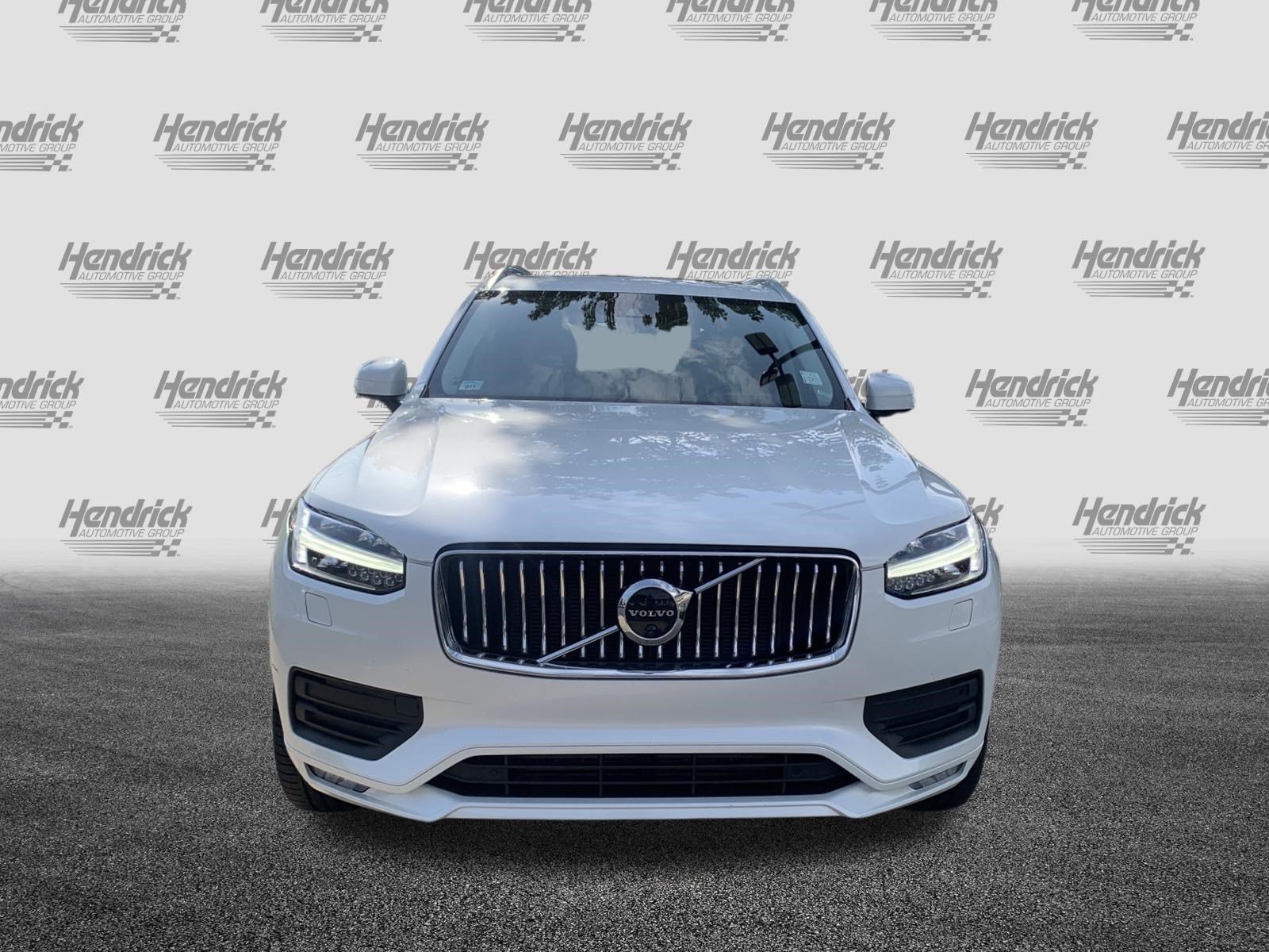 Used 2020 Volvo XC90 T6 Momentum w/ Protection Package AWD/4WD image 3