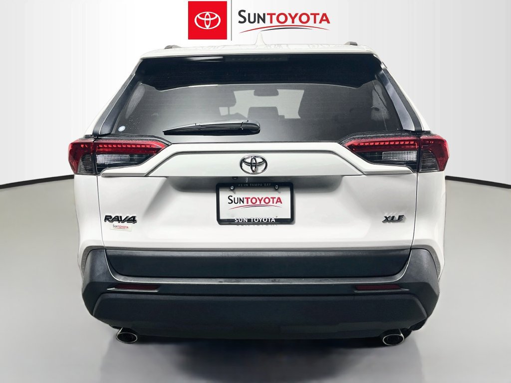 Used 2025 Toyota RAV4 XLE FWD image 4