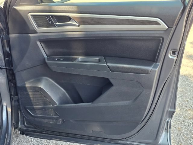 Used 2018 Volkswagen Atlas SEL AWD/4WD image 17