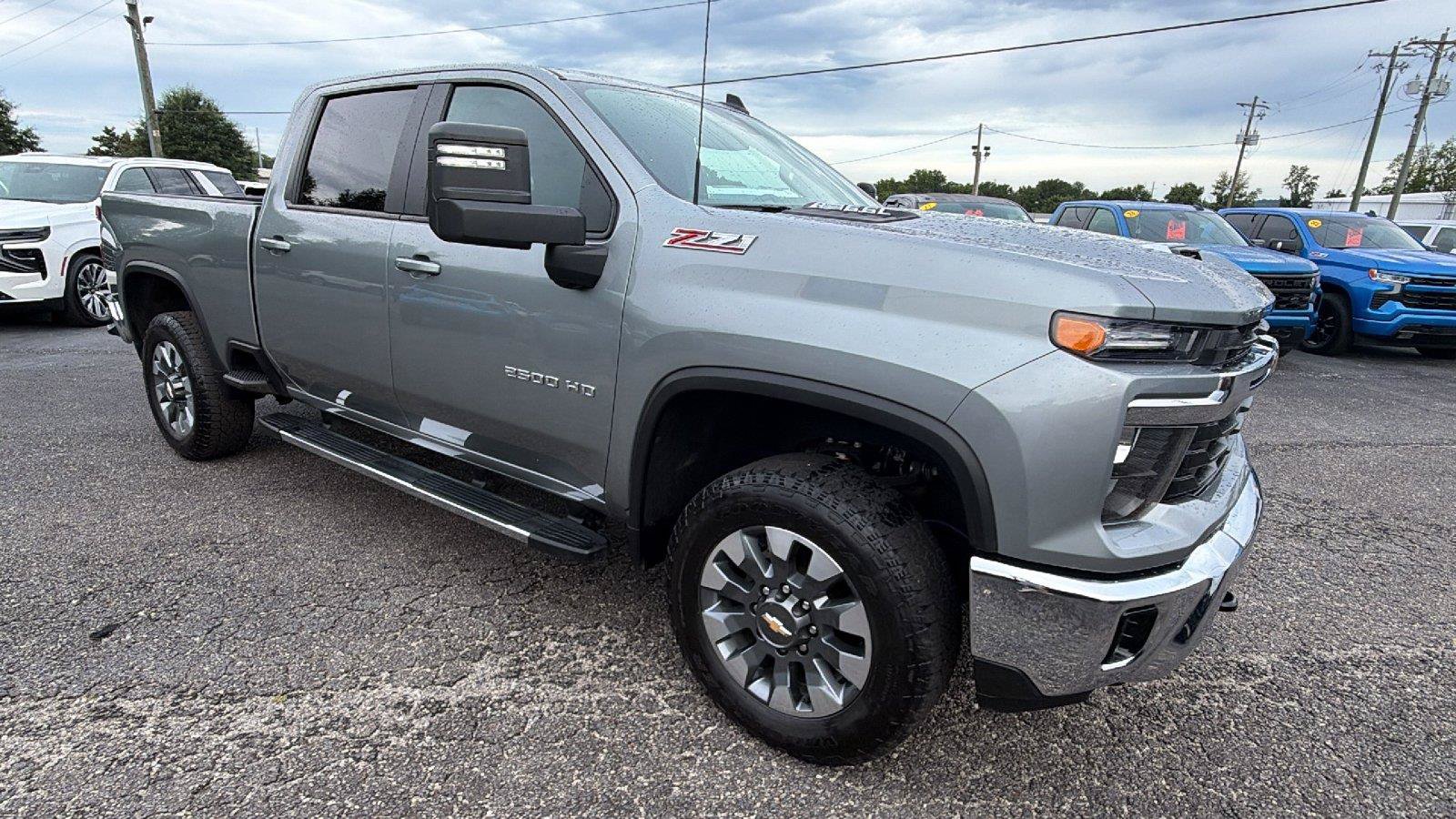 Used 2024 Chevrolet Silverado 2500 LT w/ All Star Edition AWD/4WD image 6