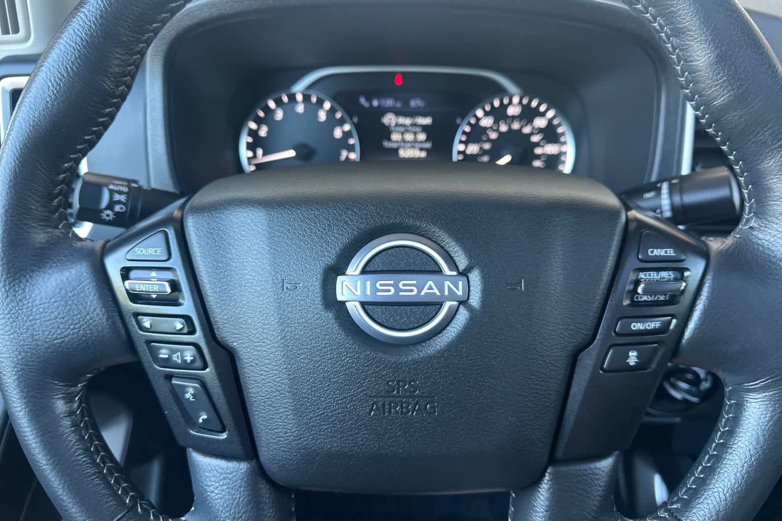 Used 2024 Nissan Frontier SL w/ Technology Package AWD/4WD image 22
