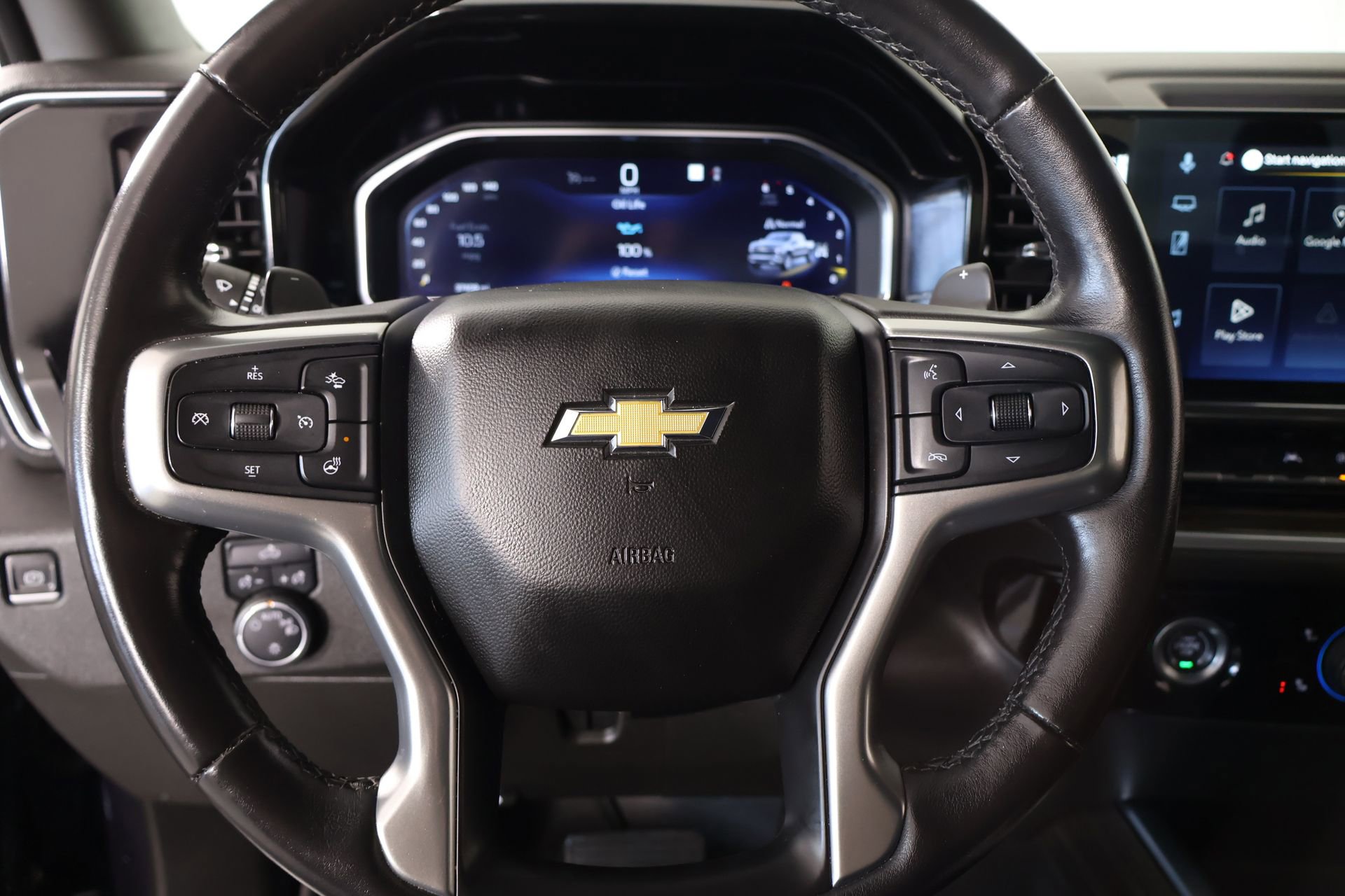 Used 2022 Chevrolet Silverado 1500 LT image 3