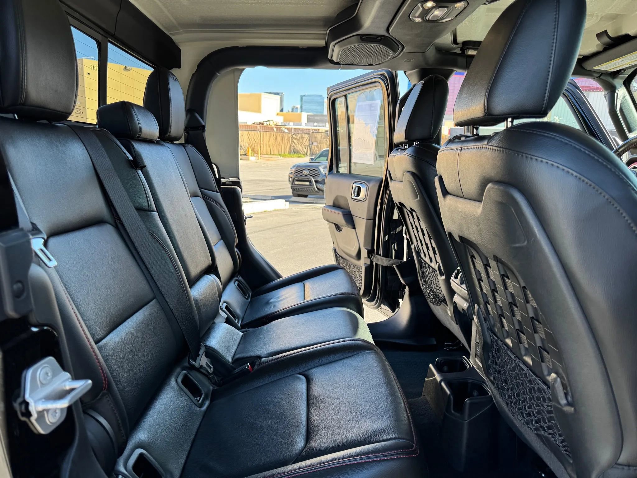 Used 2020 Jeep Gladiator Rubicon AWD/4WD image 18