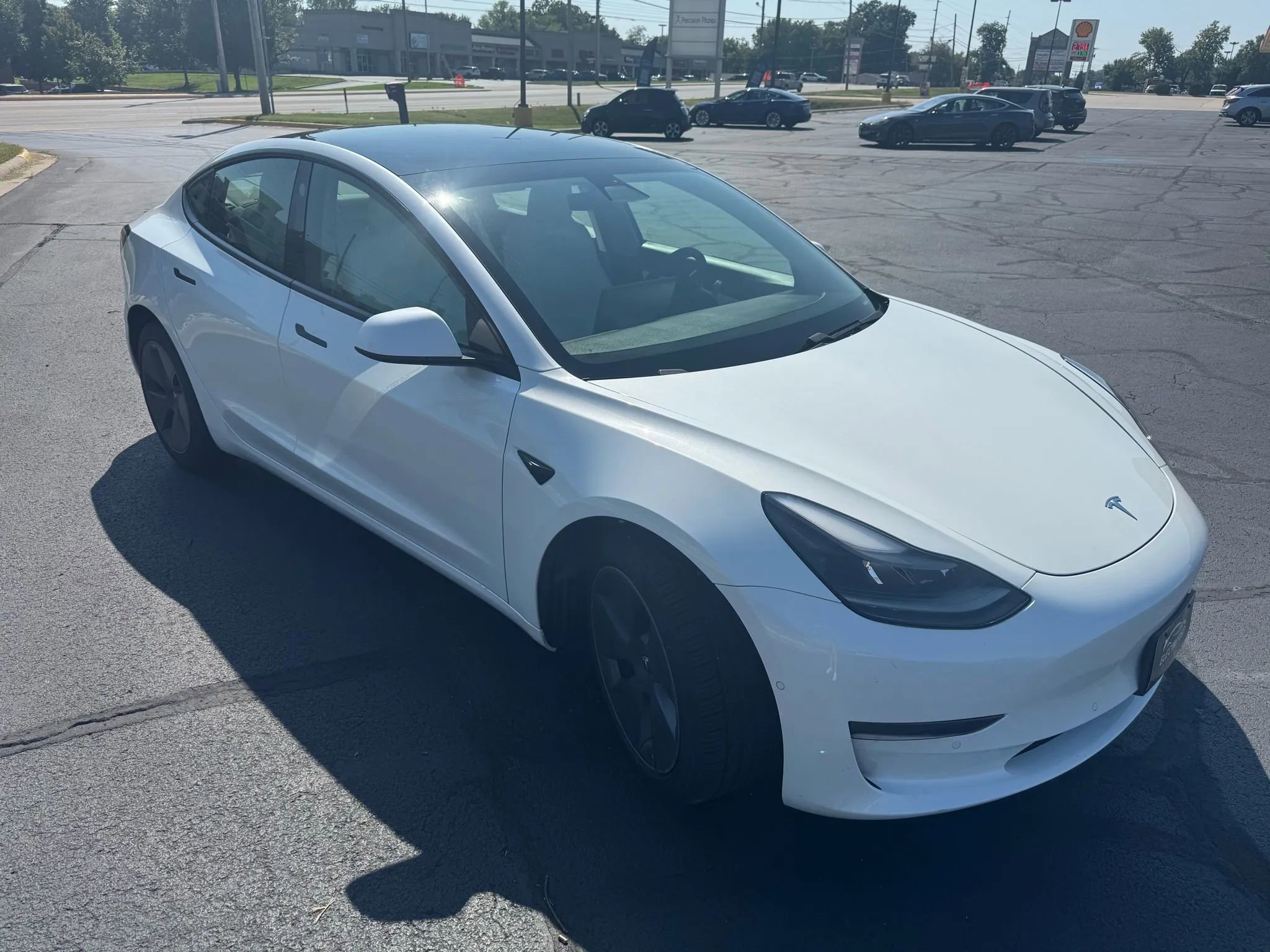Used 2021 Tesla Model 3 Standard Range Plus image 4