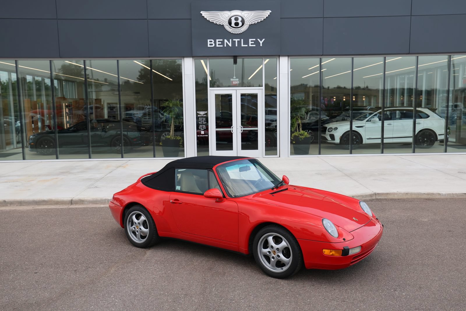 Used 1995 Porsche 911 Carrera RWD image 21