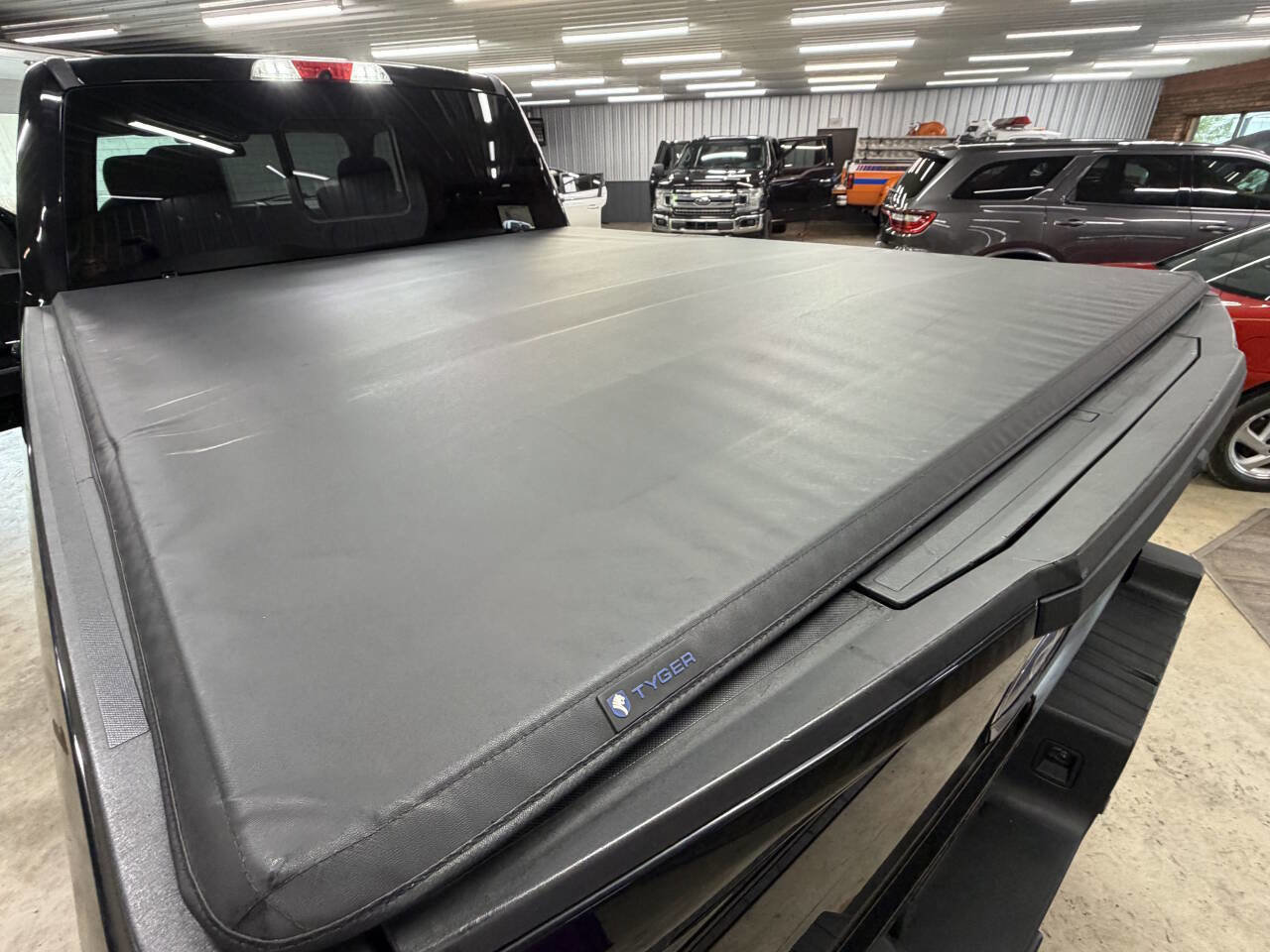Used 2017 Ford F350 Lariat w/ Lariat Ultimate Package AWD/4WD image 16