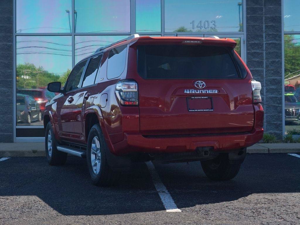 Used 2018 Toyota 4Runner SR5 Premium AWD/4WD image 4