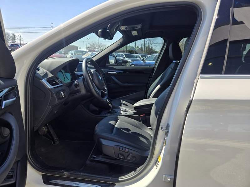 Used 2022 BMW X1 xDrive28i w/ Convenience Package image 9