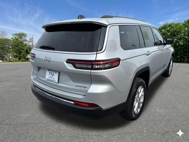 Used 2023 Jeep Grand Cherokee L Limited AWD/4WD image 9