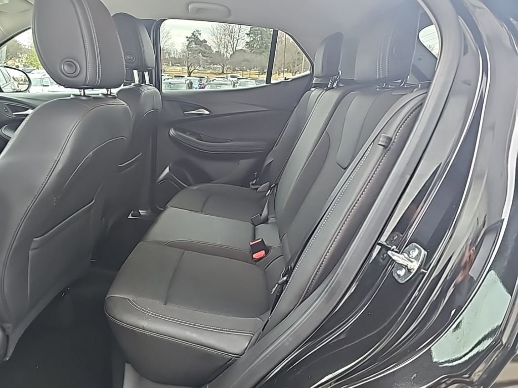 Used 2025 Buick Encore GX Preferred AWD/4WD image 11