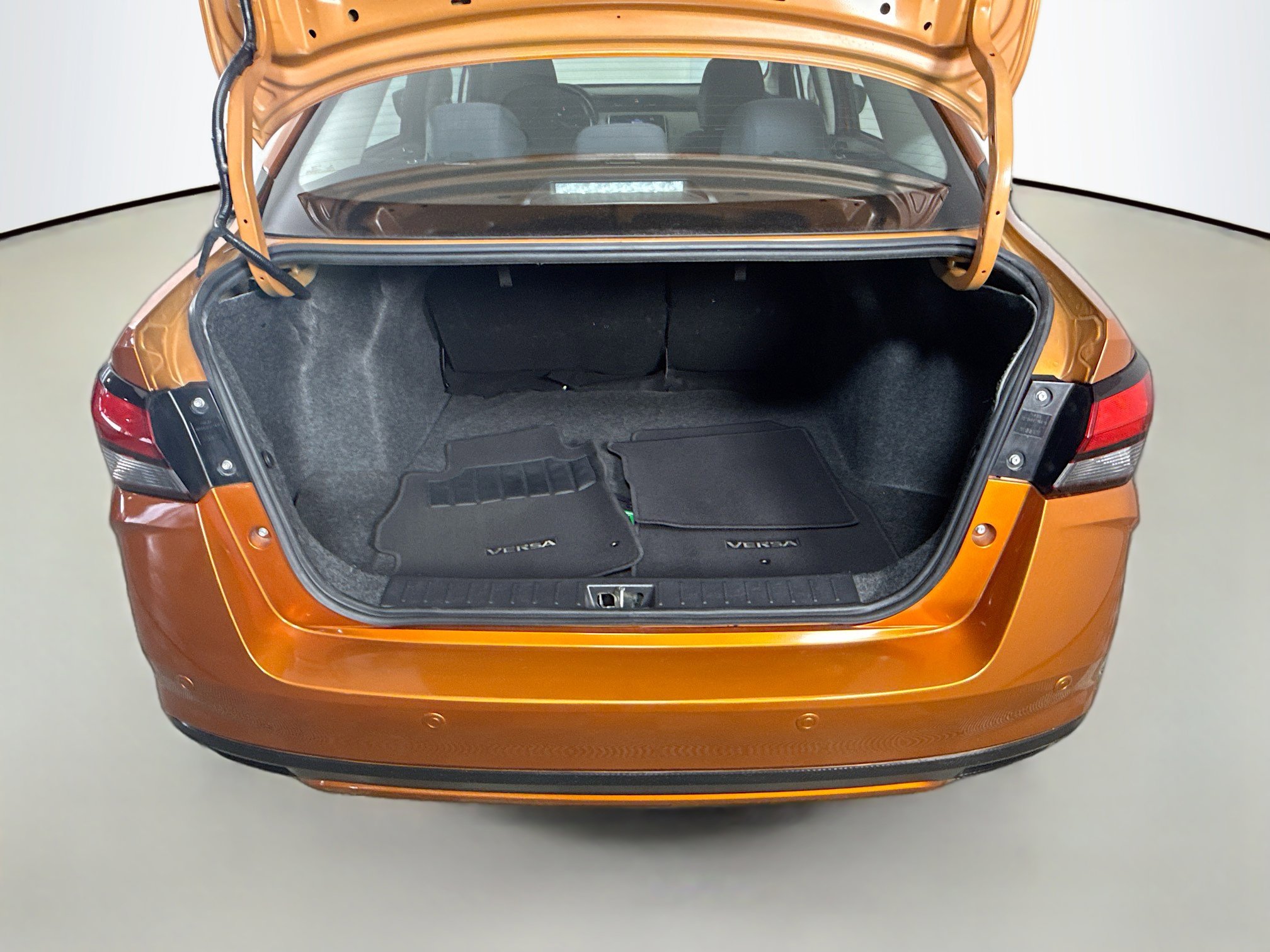 Used 2022 Nissan Versa SV w/ Trunk Package FWD image 35