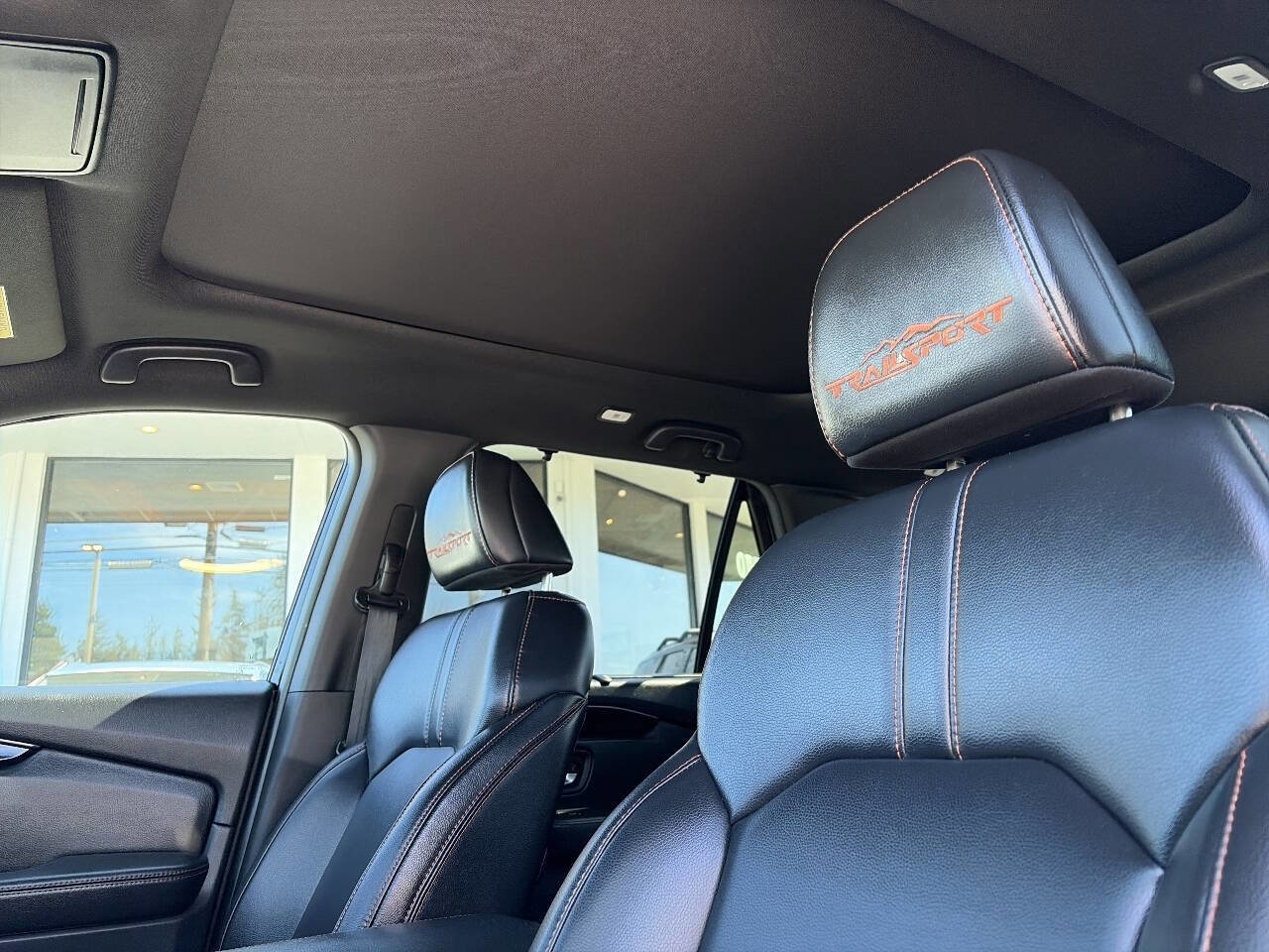 Used 2025 Honda Pilot TrailSport image 34