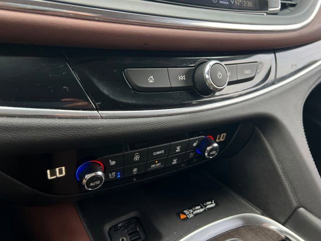 Used 2021 Buick Enclave Avenir w/ Avenir Technology Package AWD/4WD image 30