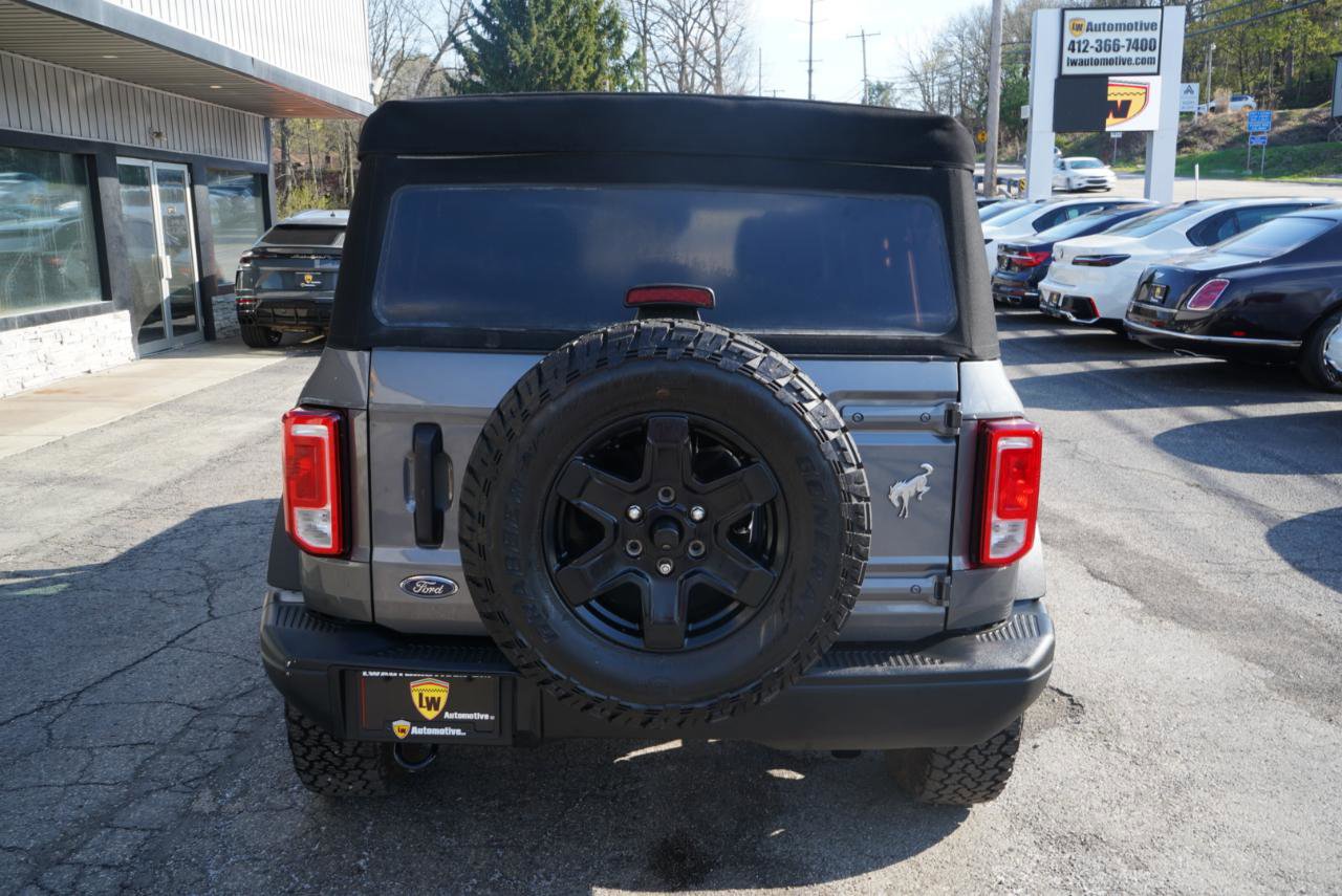 Used 2022 Ford Bronco Black Diamond image 7