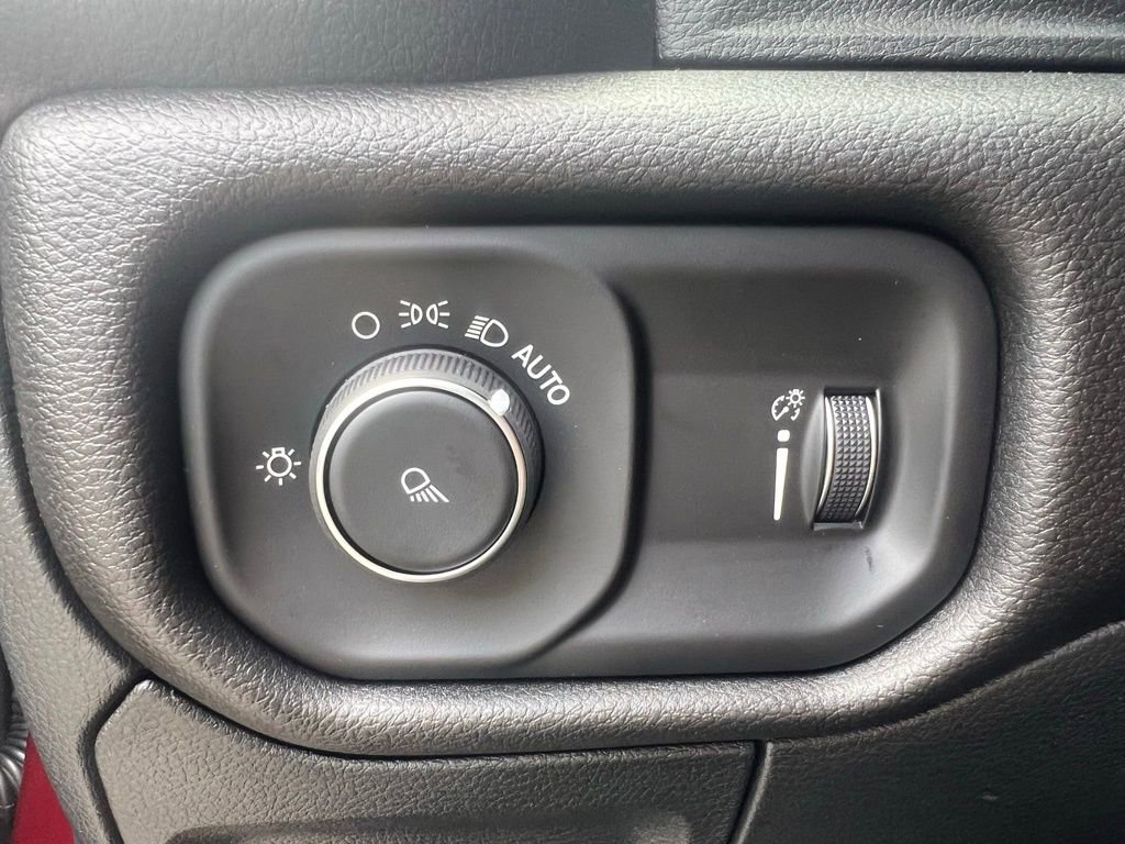 Used 2025 RAM 1500 Tradesman image 14