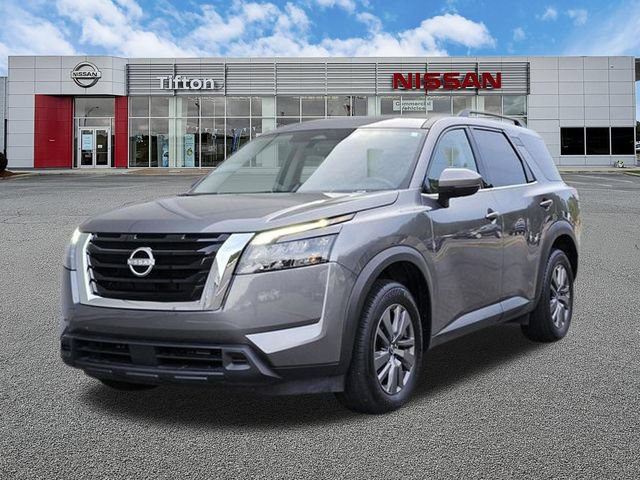 Used 2025 Nissan Pathfinder SV FWD image 8