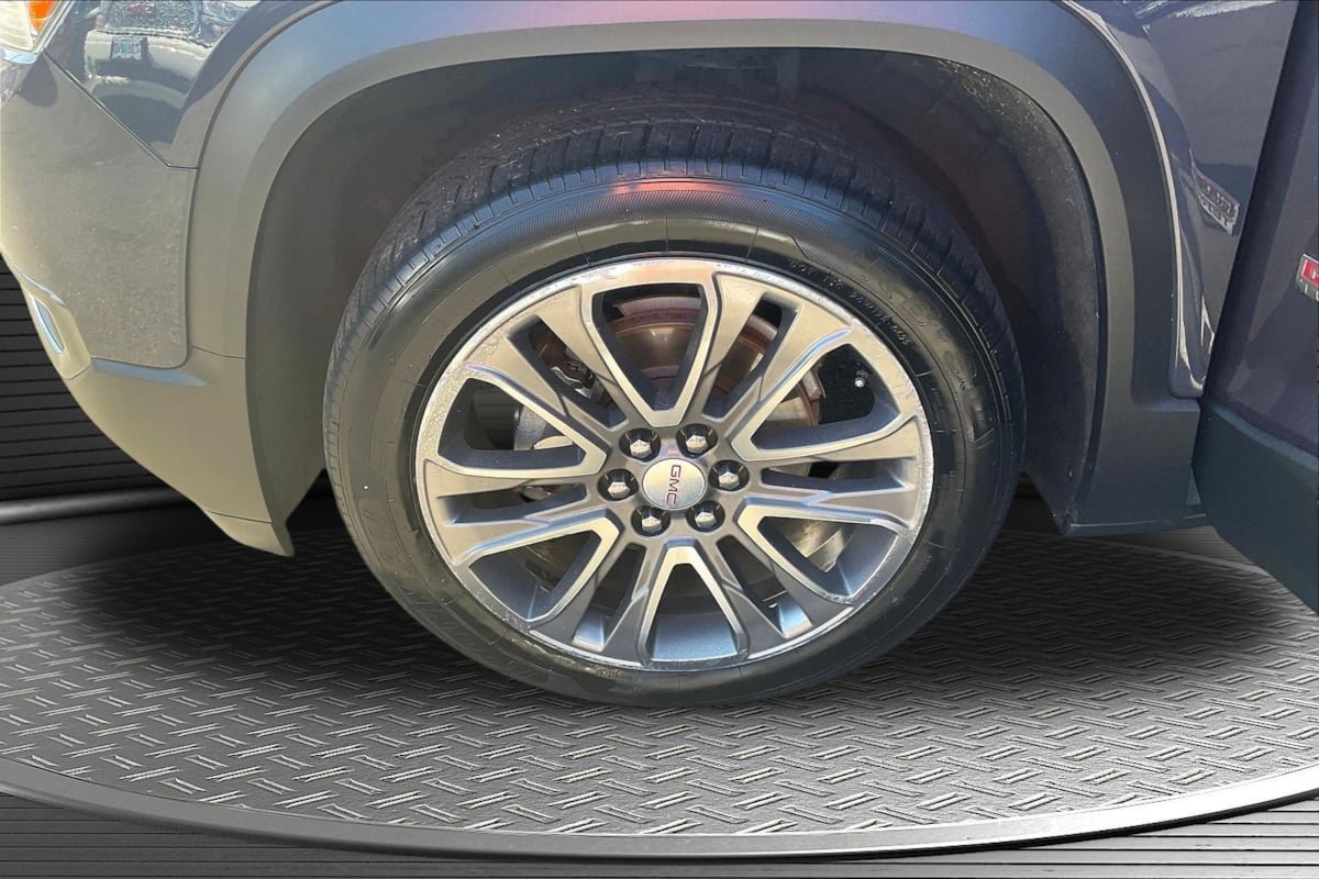 Used 2018 GMC Acadia SLT AWD/4WD image 32