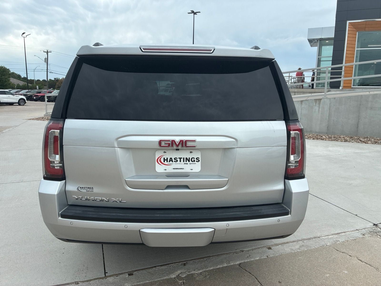 Used 2019 GMC Yukon XL SLT AWD/4WD image 4