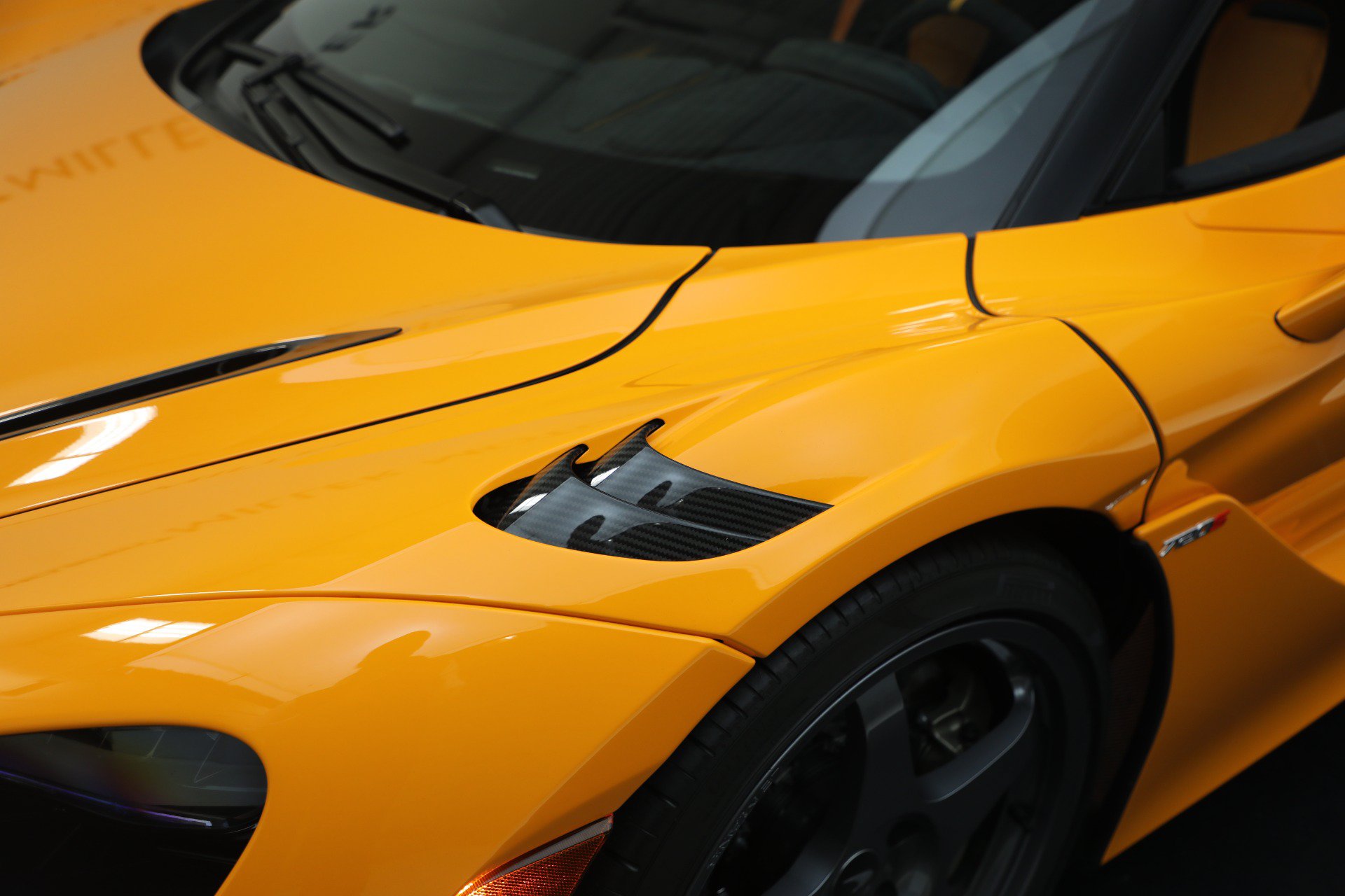 Used 2021 McLaren 720S RWD image 30