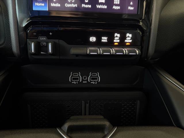 Used 2025 RAM 2500 Laramie w/ Night Edition AWD/4WD image 18