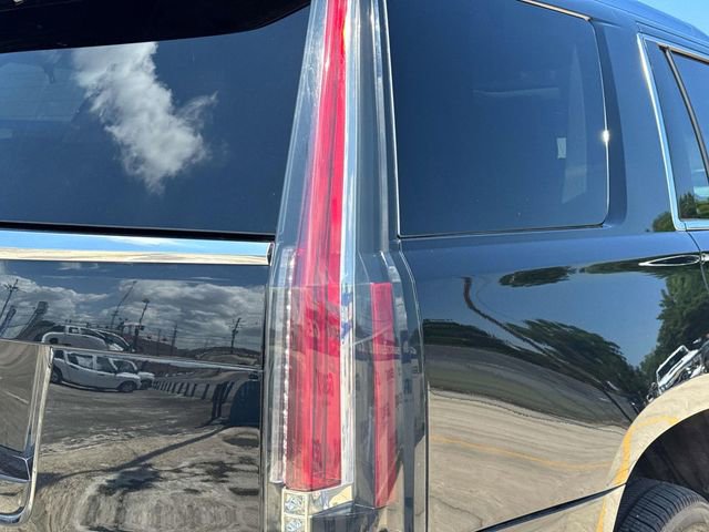 Used 2020 Cadillac Escalade Luxury RWD image 11